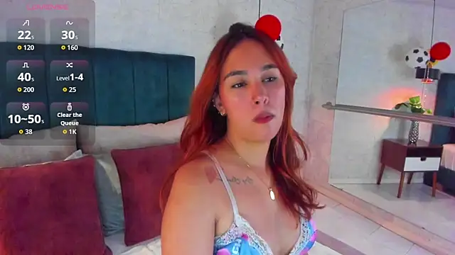 Snapshot of AdeleAndersonn chatting on July 7, 2026, 4:00 pm AdeleAndersonn online show from July 7, 2026, 4:00 pm