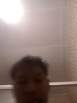 Tu papi 69  online show from April 5, 2026, 5:43 pm