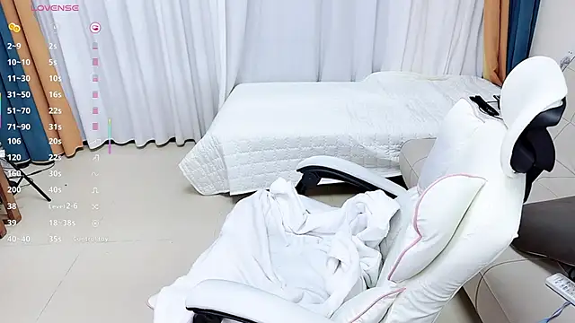 808dass online show from March 10, 2025, 1:10 pm