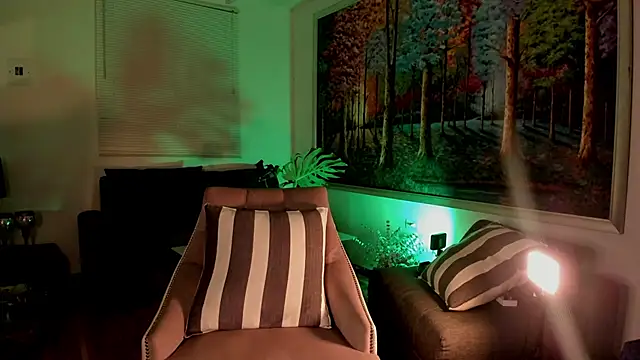Elizabethz1 online show from January 19, 2025, 12:06 am