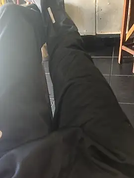 Juliano69xv online show from September 18, 2025, 6:32 pm