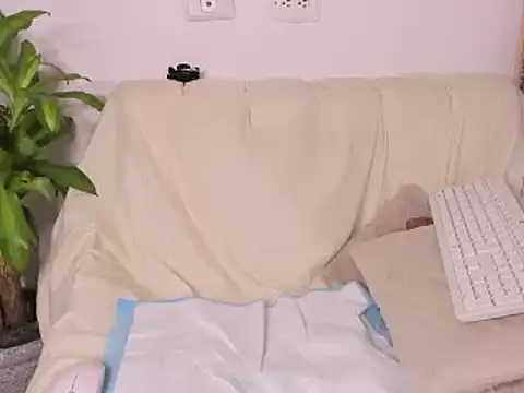 lulu rrussell online show from January 22, 2025, 6:52 am