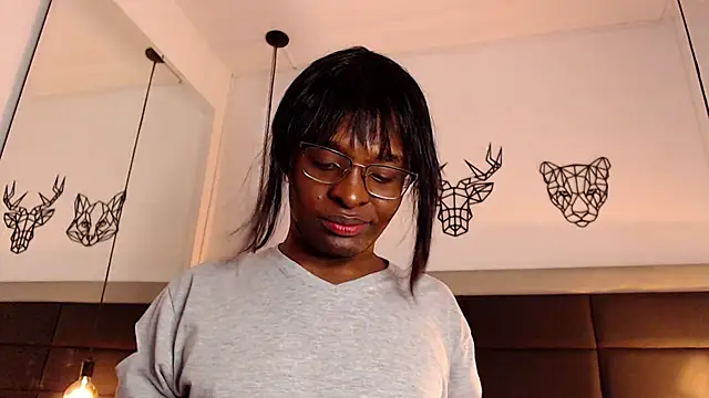 candy lovee69 online show from March 21, 2025, 3:01 am