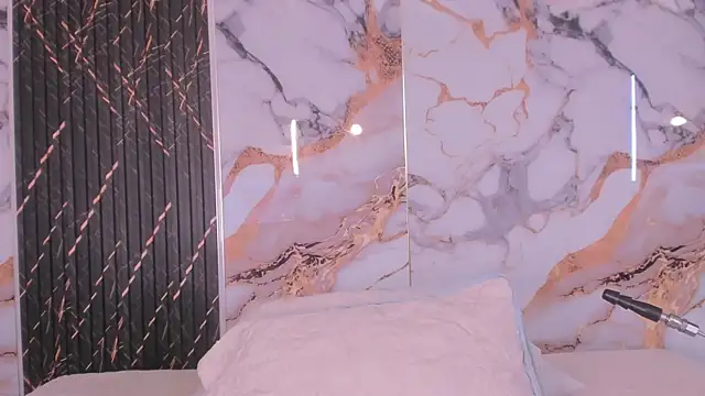 Snapshot of Alyson-a chatting on March 5, 2026, 12:12 pm Alyson-a online show from March 5, 2026, 12:12 pm