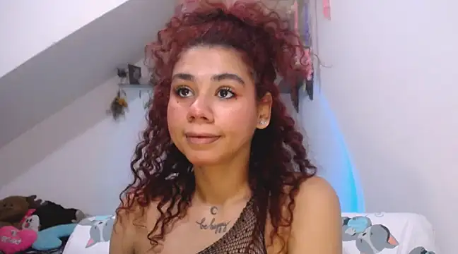 diamonmeli online show from March 18, 2025, 2:26 pm