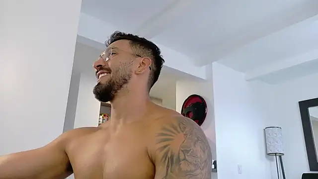 Snapshot of tony_muscle chatting on February 14, 2026, 8:05 pm tony muscle online show from February 14, 2026, 8:05 pm