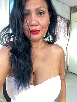 Snapshot of Hot_Rose83 chatting on January 20, 2025, 10:37 pm Hot Rose83 online show from January 20, 2025, 10:37 pm