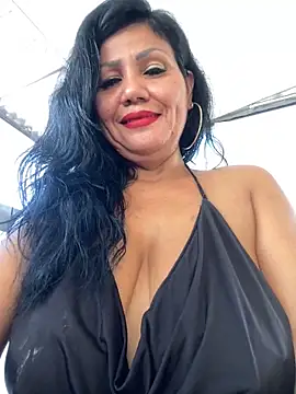 Snapshot of Hot_Rose83 chatting on January 30, 2025, 9:14 pm Hot Rose83 online show from January 30, 2025, 9:14 pm