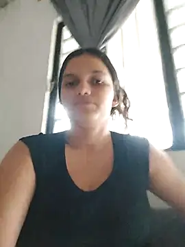 girl milk1 online show from February 7, 2025, 3:52 pm