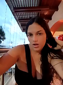 girl milk1 online show from November 17, 2025, 10:37 pm