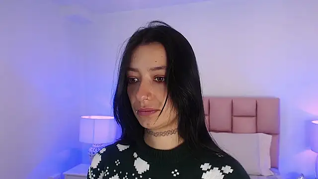 Snapshot of Zoe_Vixen chatting on December 17, 2024, 12:11 pm Zoe Vixen online show from December 17, 2024, 12:11 pm