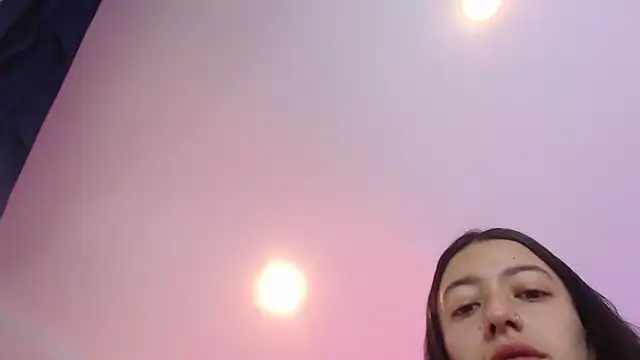 Snapshot of Zoe_Vixen chatting on December 19, 2024, 12:01 pm Zoe Vixen online show from December 19, 2024, 12:01 pm