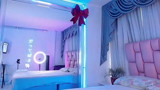 Snapshot of Zoe_Vixen chatting on January 2, 2025, 8:13 pm Zoe Vixen online show from January 2, 2025, 8:13 pm