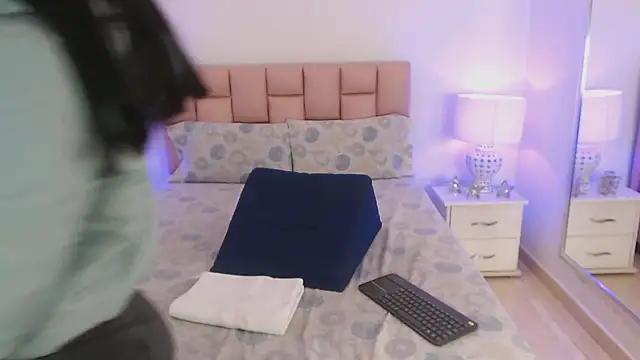 Snapshot of Zoe_Vixen chatting on January 4, 2025, 12:05 pm Zoe Vixen online show from January 4, 2025, 12:05 pm