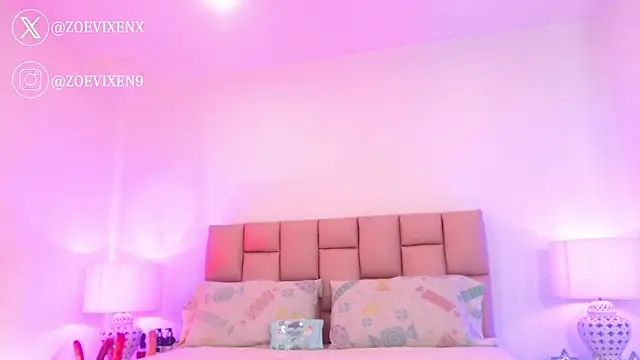 Snapshot of Zoe_Vixen chatting on January 10, 2025, 12:04 pm Zoe Vixen online show from January 10, 2025, 12:04 pm