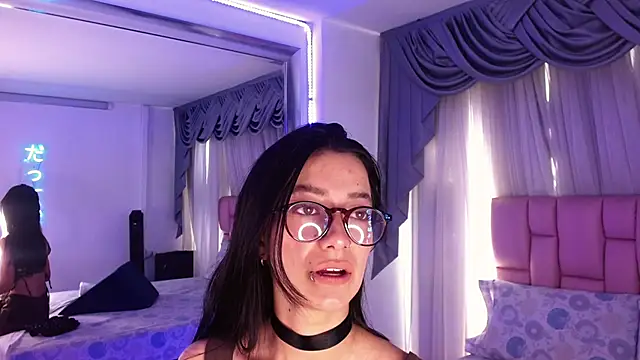 Snapshot of Zoe_Vixen chatting on January 21, 2025, 8:11 pm Zoe Vixen online show from January 21, 2025, 8:11 pm