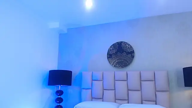 Snapshot of Zoe_Vixen chatting on January 31, 2025, 12:07 pm Zoe Vixen online show from January 31, 2025, 12:07 pm