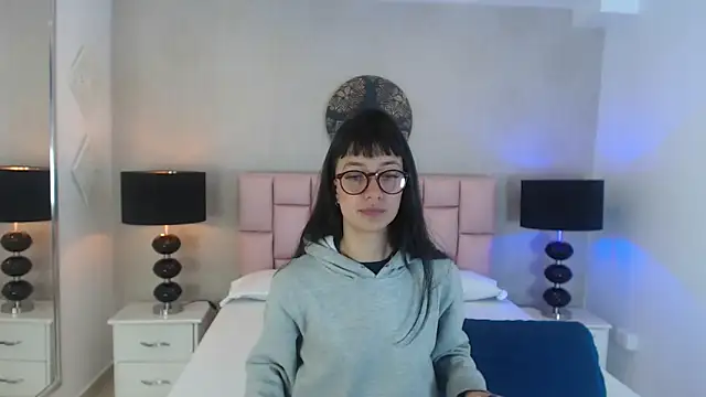 Snapshot of Zoe_Vixen chatting on February 26, 2025, 12:03 pm Zoe Vixen online show from February 26, 2025, 12:03 pm