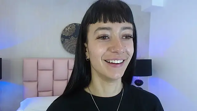 Snapshot of Zoe_Vixen chatting on March 10, 2025, 12:04 pm Zoe Vixen online show from March 10, 2025, 12:04 pm