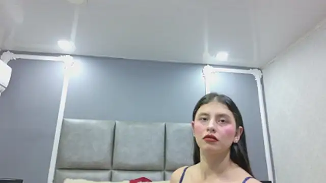 MadelineBeckert online show from April 7, 2026, 7:03 pm