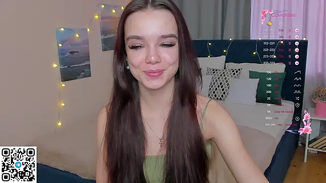 Snapshot of LizaTheButter chatting on March 14, 2025, 6:53 am LizaTheButter online show from March 14, 2025, 6:53 am