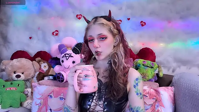 Snapshot of _Devill_Baby chatting on April 24, 2026, 6:21 pm Devill Baby online show from April 24, 2026, 6:21 pm
