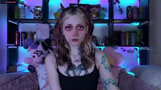 Snapshot of _Devill_Baby chatting on May 21, 2026, 8:16 pm Devill Baby online show from May 21, 2026, 8:16 pm