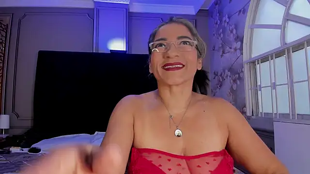 mature bigass   online show from February 3, 2025, 12:25 pm