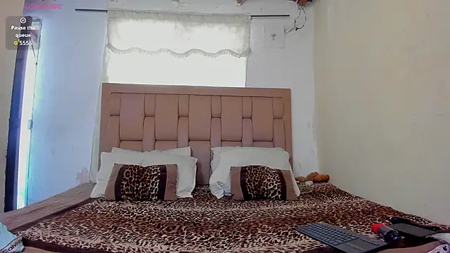 stepcouple XXX online show from March 20, 2026, 1:05 pm