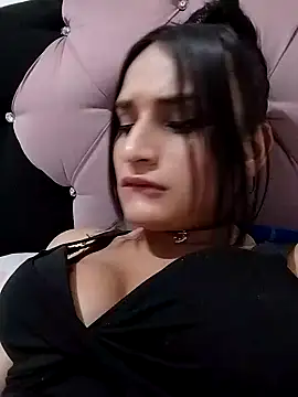 Snapshot of Pussycat_9999 chatting on December 16, 2024, 7:32 pm Pussycat 9999 online show from December 16, 2024, 7:32 pm