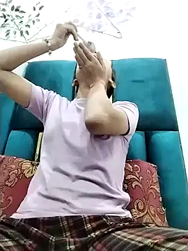 Aleena Rai online show from December 3, 2024, 7:44 pm