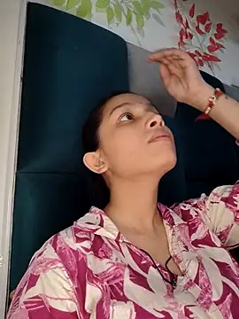 Aleena Rai online show from September 13, 2025, 6:08 pm