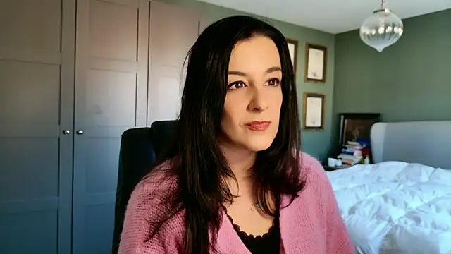 flatwhite0 online show from March 26, 2026, 9:37 am