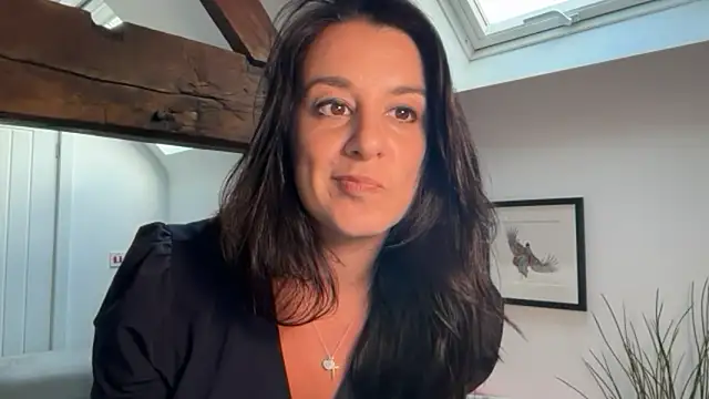 Snapshot of flatwhite0 chatting on June 2, 2026, 6:10 pm flatwhite0 online show from June 2, 2026, 6:10 pm