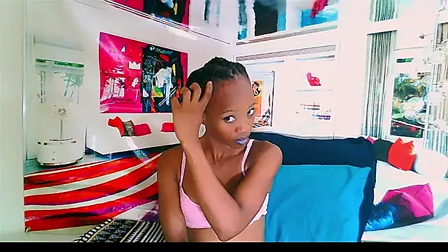 Snapshot of EbonyCreamy69 chatting on December 18, 2024, 6:57 pm EbonyCreamy69 online show from December 18, 2024, 6:57 pm