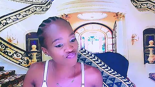 Snapshot of EbonyCreamy69 chatting on January 3, 2025, 6:46 pm EbonyCreamy69 online show from January 3, 2025, 6:46 pm