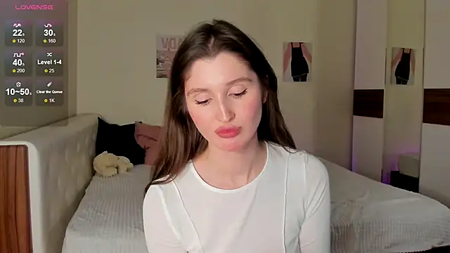 Snapshot of tender_babyy chatting on December 5, 2024, 5:28 pm tender babyy online show from December 5, 2024, 5:28 pm