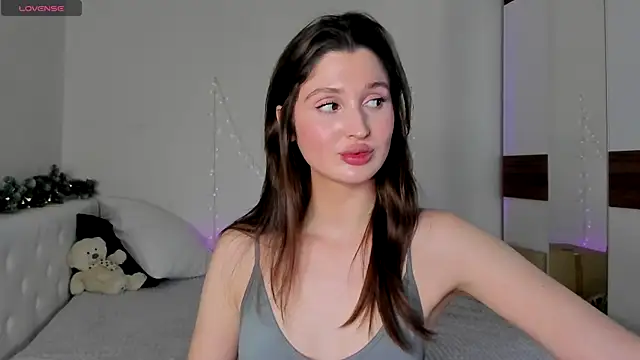 Snapshot of tender_babyy chatting on December 26, 2024, 2:16 pm tender babyy online show from December 26, 2024, 2:16 pm