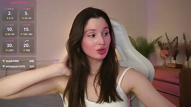 Snapshot of tender_babyy chatting on March 18, 2025, 1:53 pm tender babyy online show from March 18, 2025, 1:53 pm