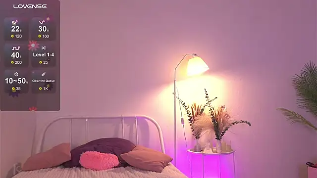 Snapshot of tender_babyy chatting on October 5, 2025, 12:25 pm tender babyy online show from October 5, 2025, 12:25 pm