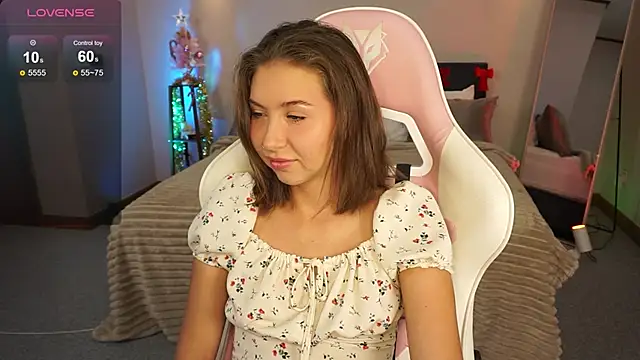 LinaSiren online show from December 20, 2024, 3:25 am