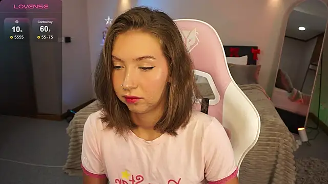 LinaSiren online show from December 27, 2024, 6:46 am