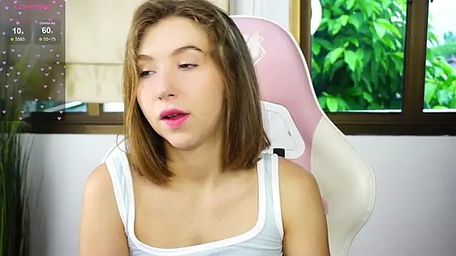 LinaSiren online show from September 12, 2025, 3:28 am