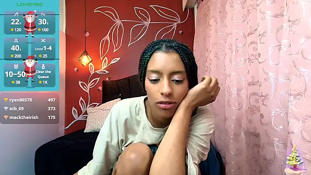 Zia Green online show from December 23, 2024, 3:33 pm