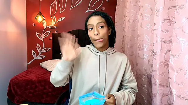 Zia Green online show from January 4, 2025, 8:05 pm