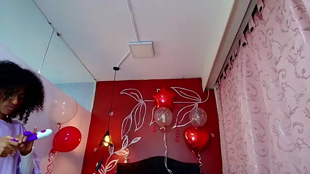 Zia Green online show from February 19, 2025, 6:32 pm