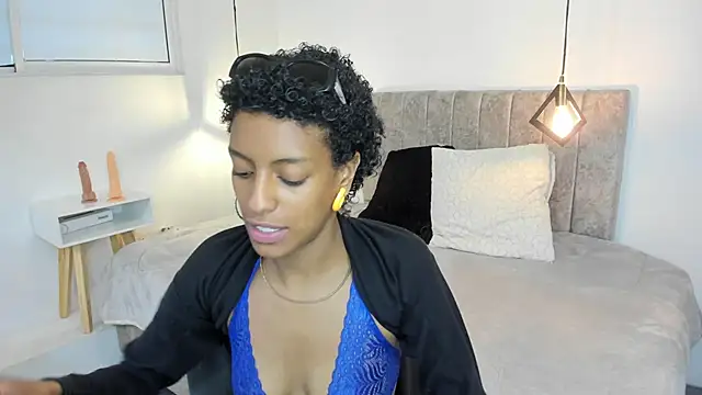 Snapshot of Zia_Green chatting on June 3, 2026, 12:19 pm Zia Green online show from June 3, 2026, 12:19 pm