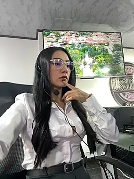 Snapshot of Amy_Kiitty_ chatting on April 9, 2026, 1:05 pm Amy Kiitty online show from April 9, 2026, 1:05 pm