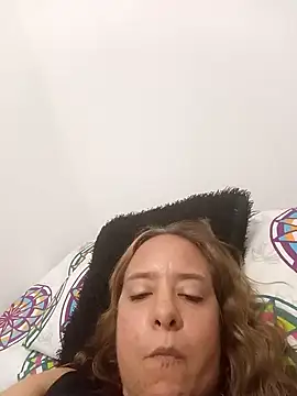 Snapshot of Iivana_19 chatting on February 22, 2026, 7:23 pm Iivana 19 online show from February 22, 2026, 7:23 pm