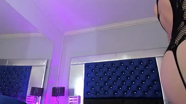 Eyleen Santos online show from December 17, 2025, 7:53 pm